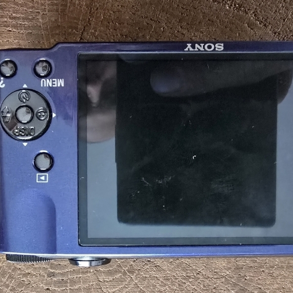 SONY Cyber Shot DSC-H70 16.1 MP Comes With Memory Card And Charger - Picture 2 of 4